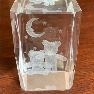 Etched teddy bears in glass